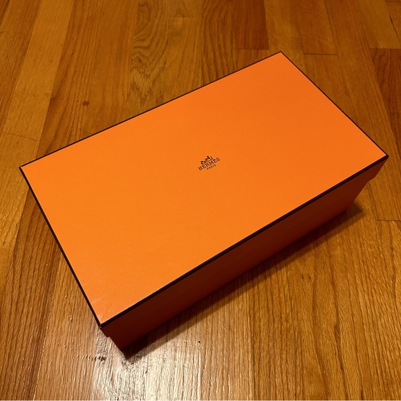 Hermes Gift Box - Picture 1 of 10